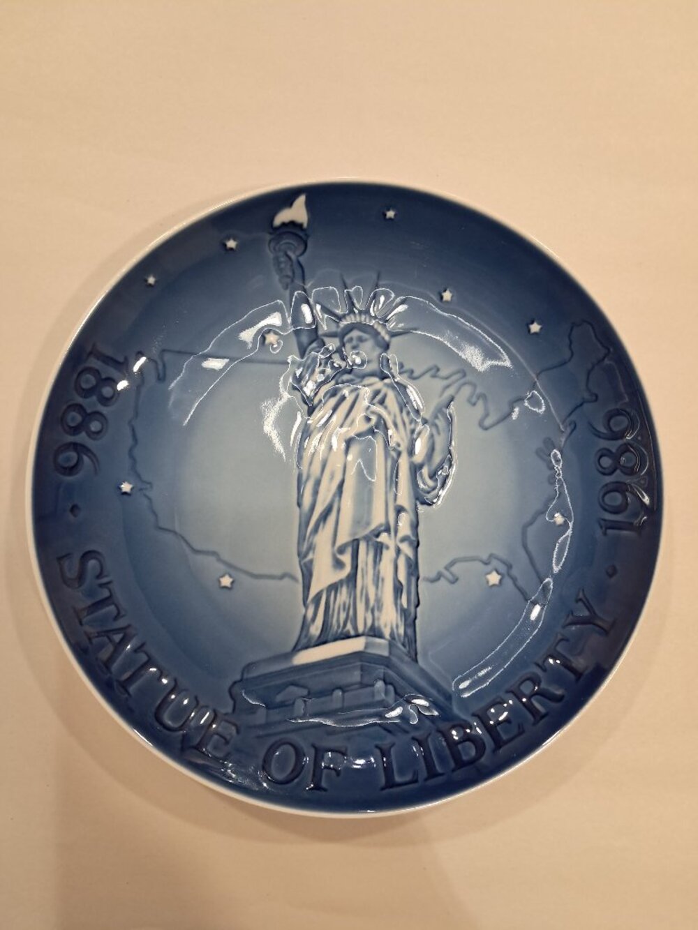The Statue of Liberty Commemorative Blue And White Plate Made In Denmark